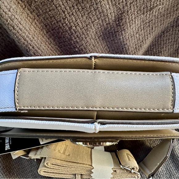 NWT True Religion Denim Saddle Bag with Oversized Horseshoe Logo - Picture 8 of 8